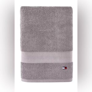 Tommy Hilfiger gray Modern American Solid Cotton Bath Towels 30" x 54" New